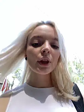 Snapshot of aka_Blonde chatting on 8, 6, 2026 aka Blonde online show from 8, 6, 2026