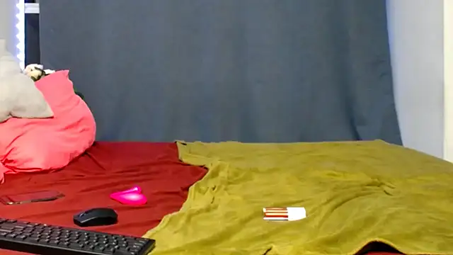 FifiBae1 online show from 21, 4, 2026