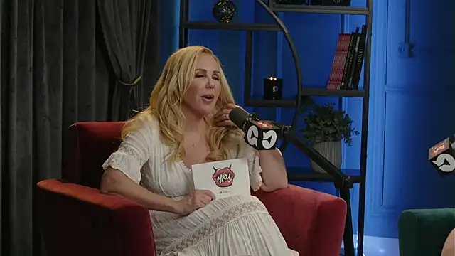 hollyrandall online show from 16, 4, 2026