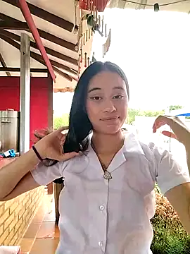 l0lita emi online show from 15, 2, 2026