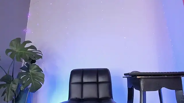 Snapshot of BellaDuval__ chatting on 18, 2, 2026 BellaDuval online show from 18, 2, 2026