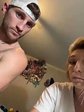 Snapshot of BetterThanAI chatting on 10, 4, 2026 BetterThanAI online show from 10, 4, 2026