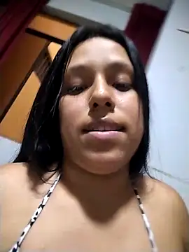 Snapshot of Aleja_1426 chatting on 29, 3, 2026 Aleja 1426 online show from 29, 3, 2026