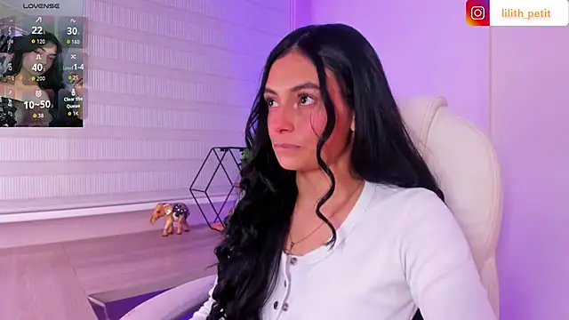 lilith petit  online show from 13, 4, 2026