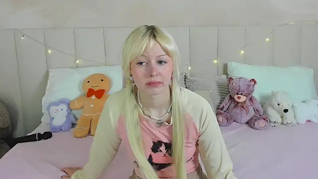 Snapshot of AdeleSilvy chatting on 2, 6, 2026 AdeleSilvy online show from 2, 6, 2026
