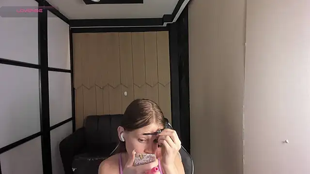 ElviraRosse1 online show from 13, 1, 2026