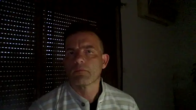 Snapshot of _grj1 chatting on 23, 4, 2026 grj1 online show from 23, 4, 2026