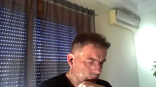 Snapshot of _grj1 chatting on 24, 4, 2026 grj1 online show from 24, 4, 2026
