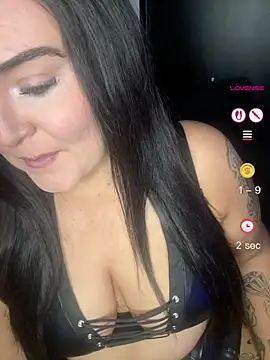 Snapshot of Miss_CurvesXXX chatting on 6, 6, 2026 Miss CurvesXXX online show from 6, 6, 2026