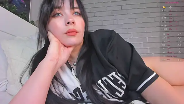 Snapshot of Nataly_forsy chatting on 5, 2, 2026 Nataly forsy online show from 5, 2, 2026