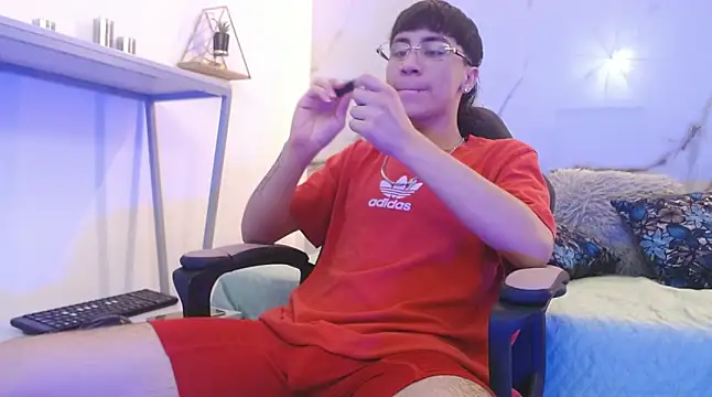 XanderGrey8 online show from 8, 4, 2026