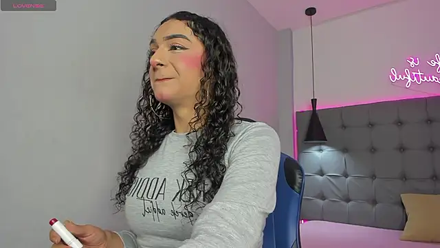 scarletcherry18 online show from 13, 3, 2026