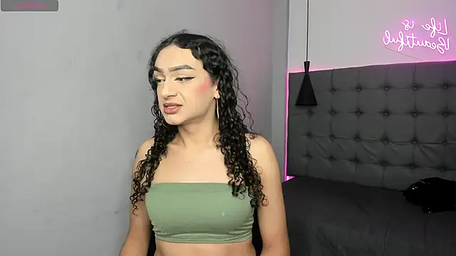 scarletcherry18 online show from 15, 6, 2026