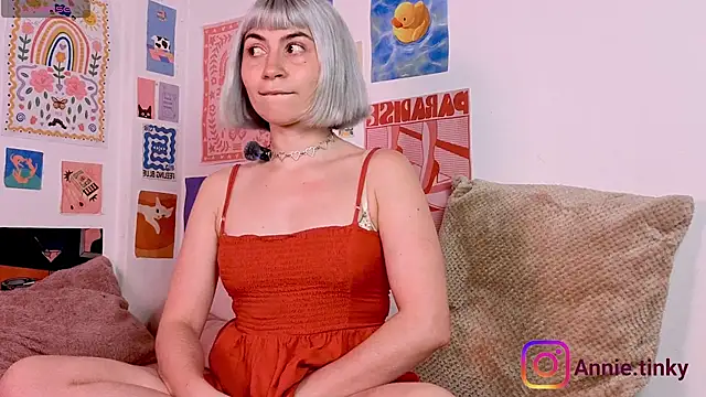 Snapshot of annieTinky0 chatting on 17, 2, 2026 annieTinky0 online show from 17, 2, 2026