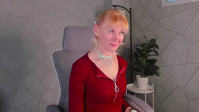 Julie Lucas online show from 27, 3, 2026