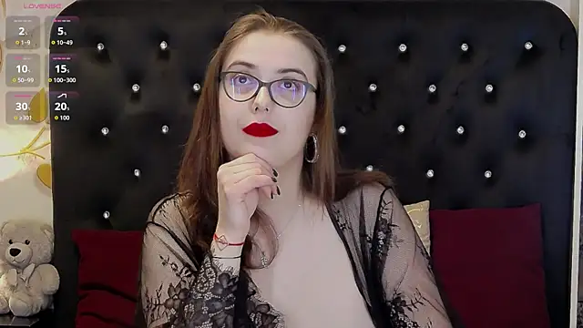 Snapshot of JulieAnnX chatting on 24, 5, 2026 JulieAnnX online show from 24, 5, 2026