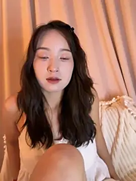 wenwenyaa online show from 15, 4, 2026