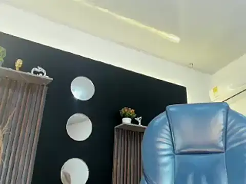 Aurora Lull online show from 16, 4, 2026