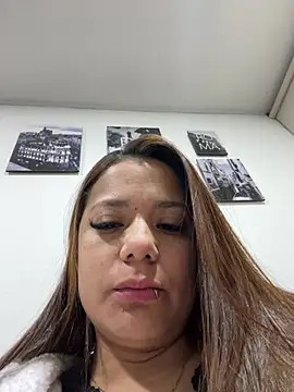 Pretty  Milf online show from 15, 3, 2026