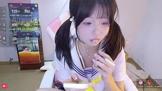 Snapshot of Qiqiiii-05 chatting on 12, 6, 2026 Qiqiiii-05 online show from 12, 6, 2026