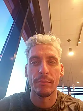 Rayzel White online show from 17, 1, 2026