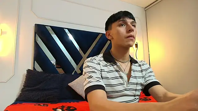 Alexander Collinss online show from 5, 2, 2026