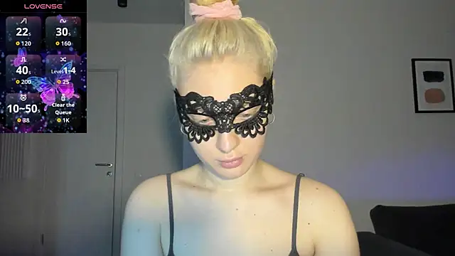 Snapshot of Polly_Skil chatting on 16, 6, 2026 Polly Skil online show from 16, 6, 2026