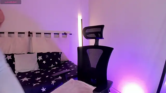 ella  olmos online show from 3, 4, 2026