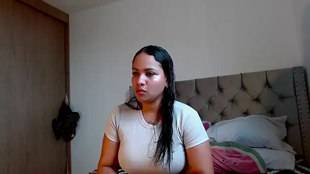 celeneortii online show from 12, 4, 2026