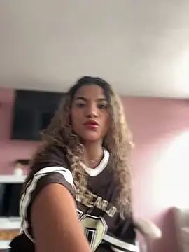 Snapshot of AngelPinkk_ chatting on 8, 3, 2026 AngelPinkk online show from 8, 3, 2026
