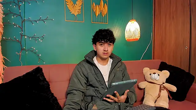 Christopher Monroe  online show from 19, 1, 2026