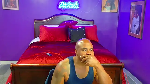 Snapshot of TheCrushExperience chatting on 6, 4, 2026 TheCrushExperience online show from 6, 4, 2026