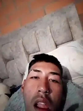 Andreycaliente online show from 13, 1, 2026