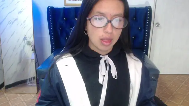 Snapshot of Candy_Rose_v chatting on 2, 3, 2026 Candy Rose v online show from 2, 3, 2026