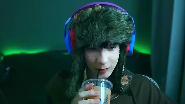 Snapshot of LeonBoykisser chatting on 14, 1, 2026 LeonBoykisser online show from 14, 1, 2026