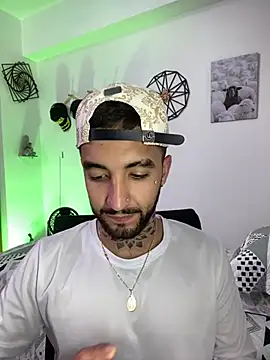 Snapshot of juanlouis_pierre chatting on 17, 1, 2026 juanlouis pierre online show from 17, 1, 2026