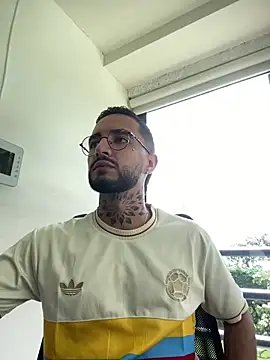 Snapshot of juanlouis_pierre chatting on 12, 2, 2026 juanlouis pierre online show from 12, 2, 2026