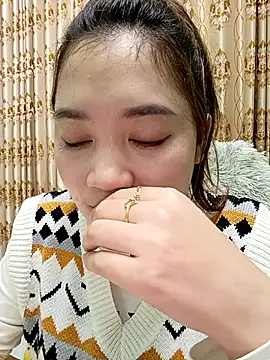 lylinhjim online show from 14, 1, 2026