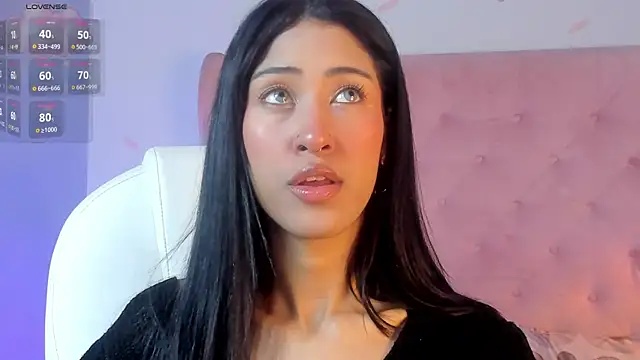 Snapshot of internett_sweetheart chatting on 23, 4, 2026 internett sweetheart online show from 23, 4, 2026
