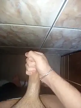 Snapshot of Felipe_20cm chatting on 9, 4, 2026 Felipe 20cm online show from 9, 4, 2026