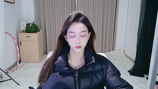 Dancing-Coco12 online show from 4, 2, 2026