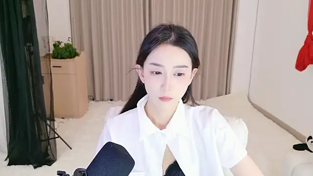 Dancing-Coco12 online show from 10, 2, 2026