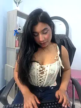 Snapshot of valenlopezz_ chatting on 14, 5, 2026 valenlopezz online show from 14, 5, 2026