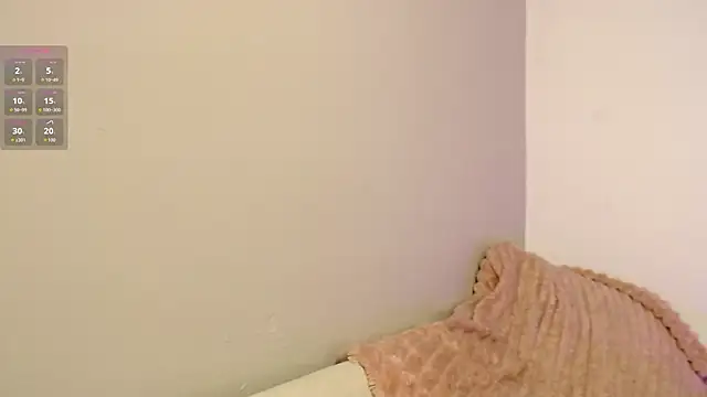 Snapshot of chloe_peach_ chatting on 21, 4, 2026 chloe peach online show from 21, 4, 2026