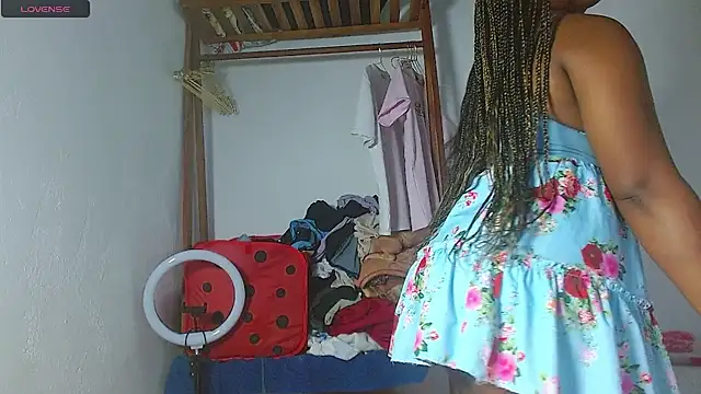 Snapshot of chanellmontes3 chatting on 25, 4, 2026 chanellmontes3 online show from 25, 4, 2026