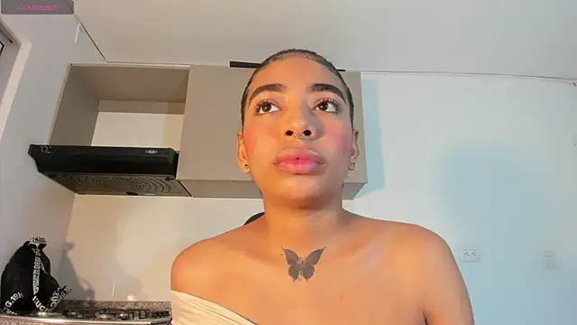 Snapshot of Scarlet_Vixen_ chatting on 11, 4, 2026 Scarlet Vixen online show from 11, 4, 2026