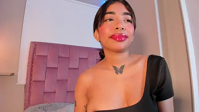 Snapshot of Scarlet_Vixen_ chatting on 30, 4, 2026 Scarlet Vixen online show from 30, 4, 2026