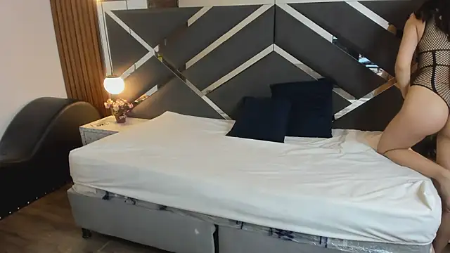 Ambarross  online show from 5, 3, 2026