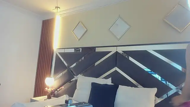 Ambarross  online show from 16, 4, 2026