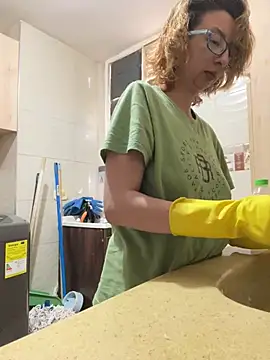 Snapshot of RavenEllieUniverse chatting on 12, 2, 2026 RavenEllieUniverse online show from 12, 2, 2026